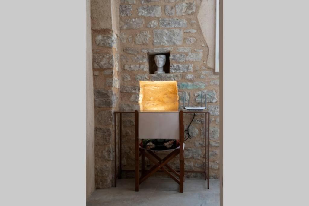 Cornelia Cavern Cosy Studio Apartment In سبيلّو المظهر الخارجي الصورة